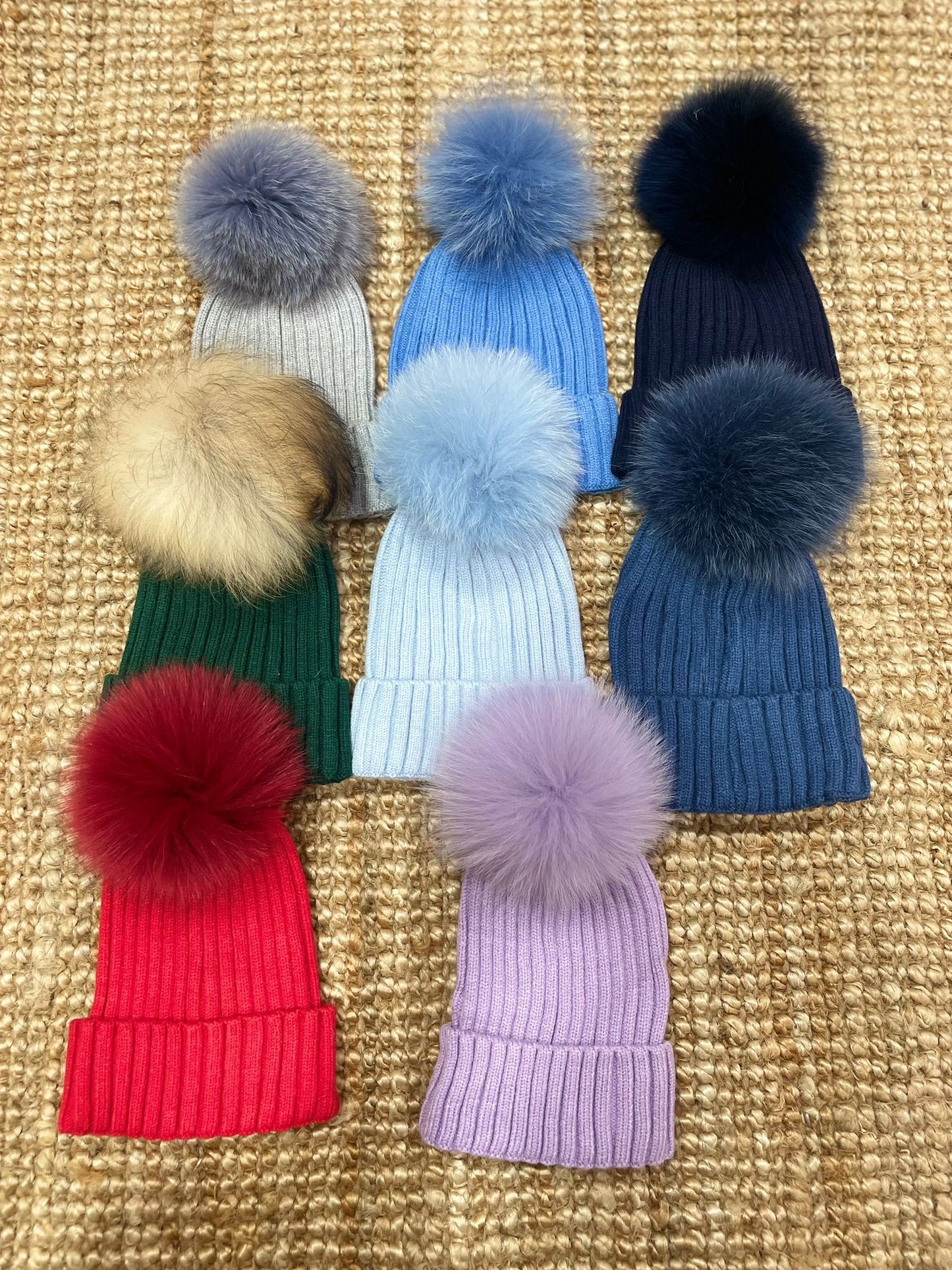 Cappello pon pon