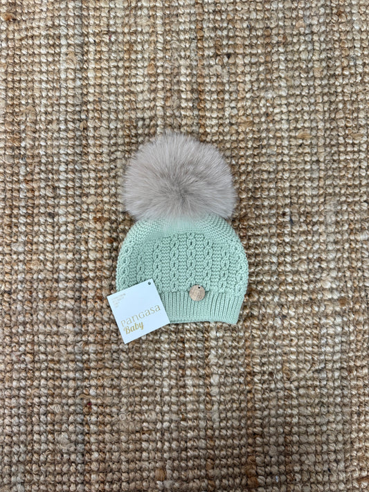 Cappello con pon pon