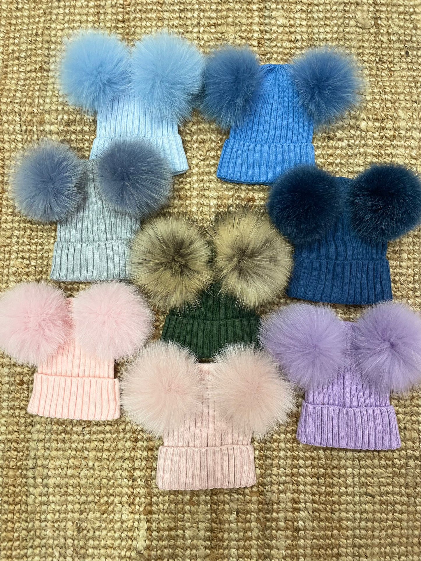 Cappello pon pon