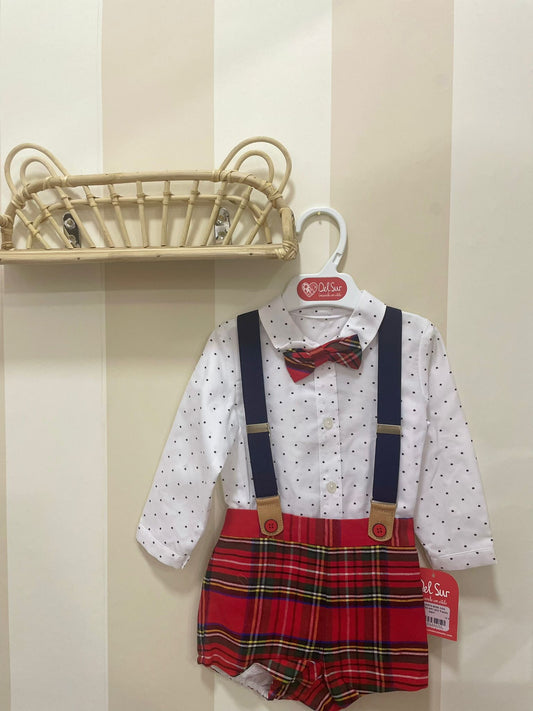 Pantaloncino con bretelle, camicia e papillon