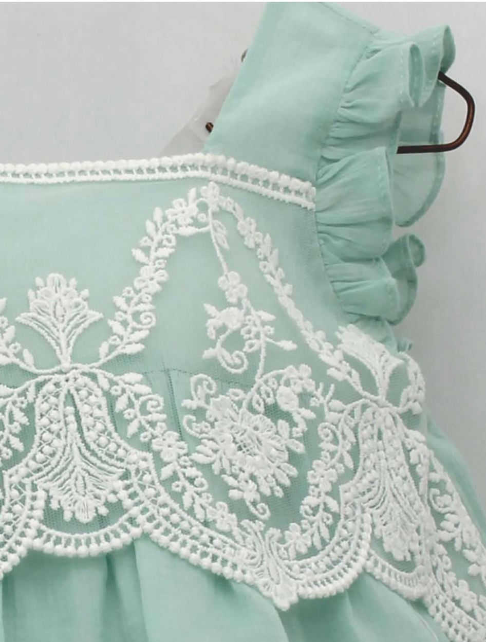 Abitino con braga e cuffia ricamato