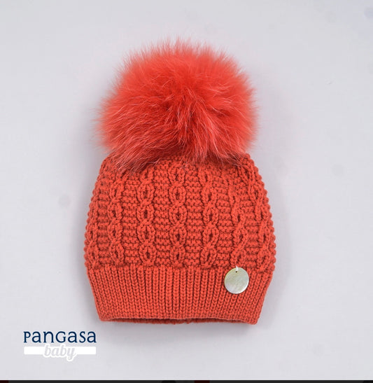 Cappello con pon pon in pelliccia