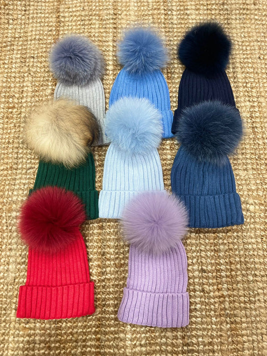 Cappello pon pon